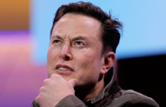 头衔很多，但马斯克在 SpaceX 到底负责啥